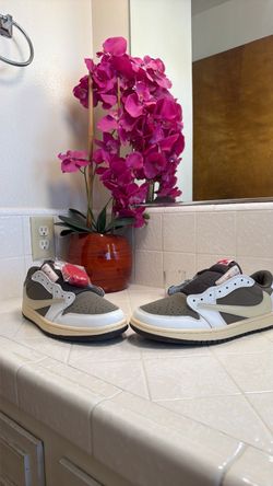 Traviss Scott shoes new not worn size 10