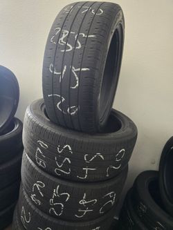 (4) 255 45 20 KHUMO TIRES $260 INSTALLED