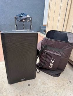 Pair of QSC K12.2 Active Loudspeakers with Gator Cases