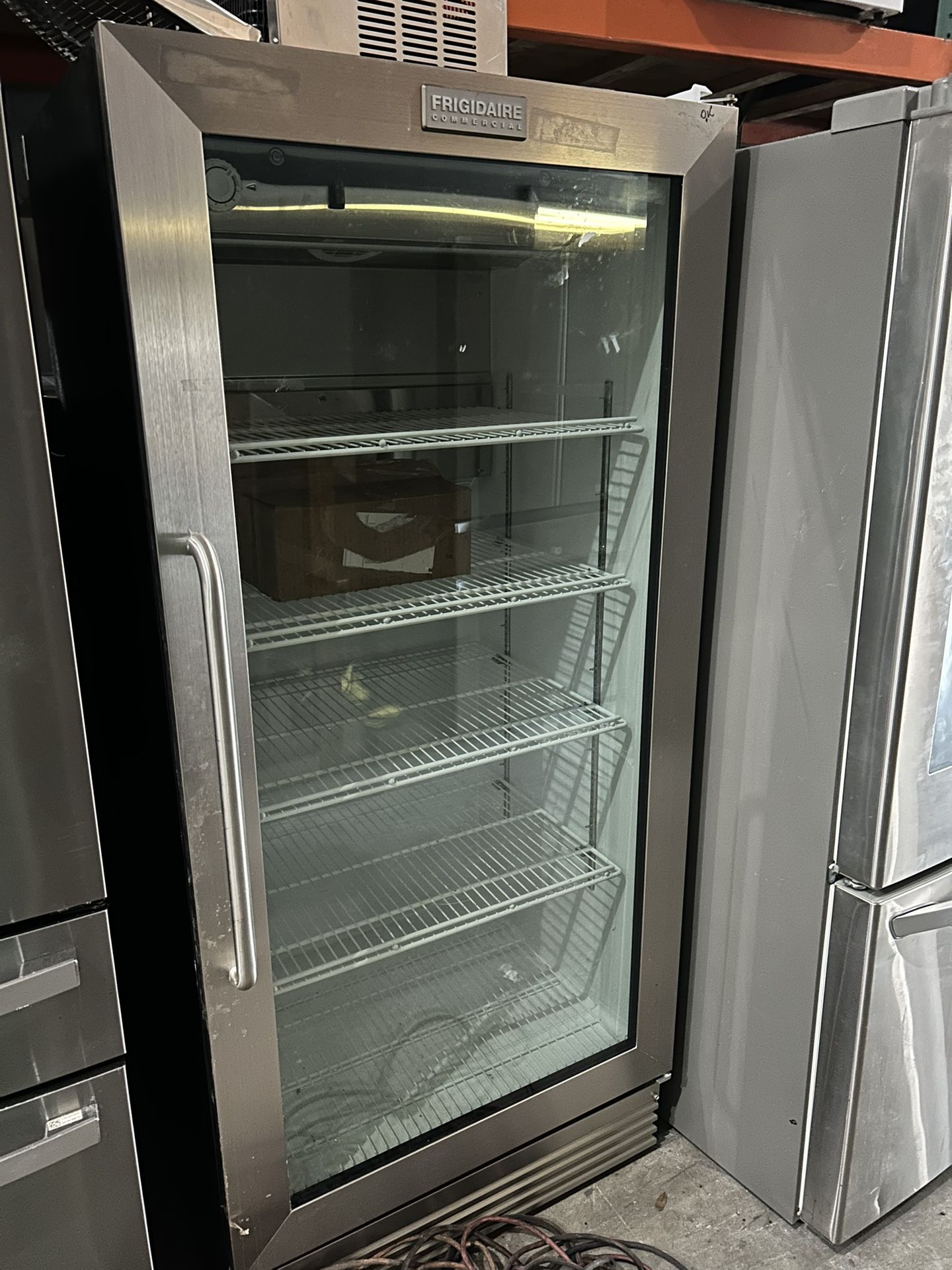 Refrigerator Glass Door Merchandise Single