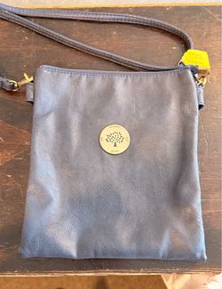 Mulberry Blue Leather Crossbody Bag-Missing main pocket zipper grip