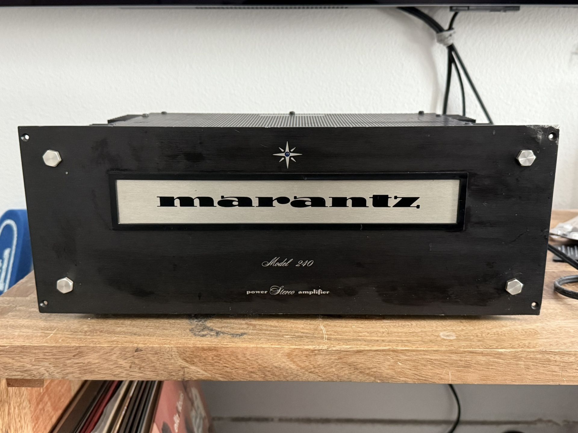 Marantz Model 240 120-Watt Stereo Solid-State Power Amplifier