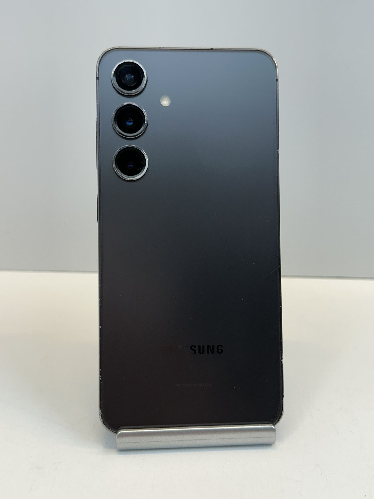 Samsung Galaxy S24 128gb. ( Fully Unlocked )