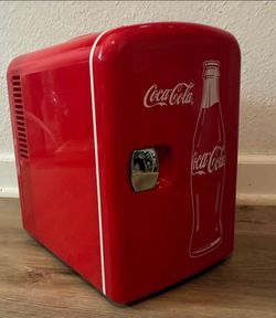 Coca cola mini can refrigerator