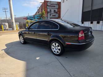 2005 VOLKSWAGEN PASSAT