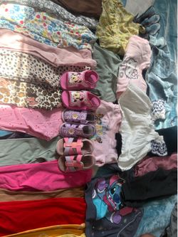 Bundle de ropa de niña size 3-4 años