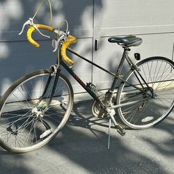 Vintage Univega Road Bike – Black w/ Yellow Accents