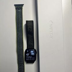 Apple Watch Series 7 NIKE EDITION 45MM