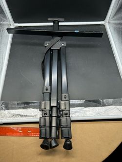 Tripod artist easel pre owned