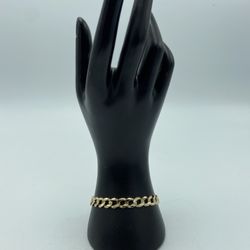 14kt Yellow Gold Curb Link Bracelet 8”
