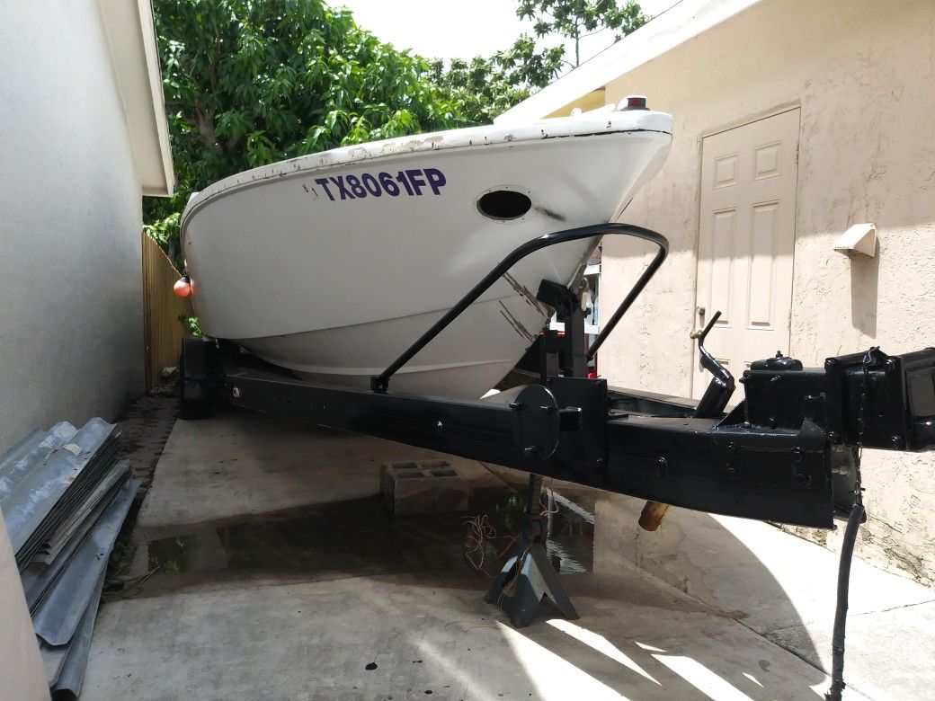 28 Pantera boat sale or trade