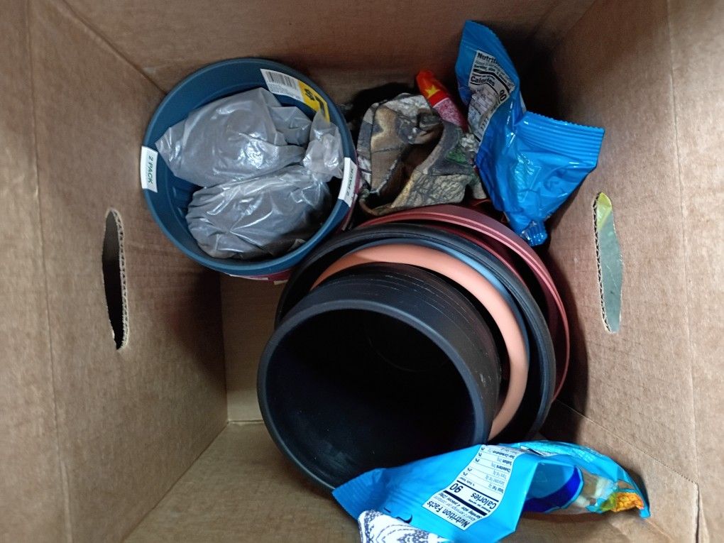 Box Of Plant Pots And Throw Pillows $15