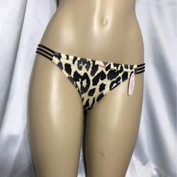 New Victoria's Secret  Swing Bikini Size M   $5