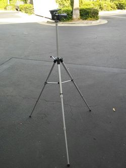 Adjustable Camera tripod with custom carrying case