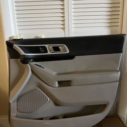 Explorer 2011-15 Passenger Side Door Panel