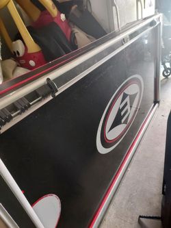 EASTON AIR HOCKEY TABLE 
