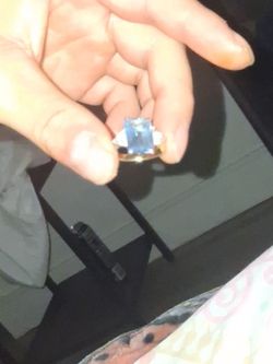 Dimond blue topaz ring worth 900$  real L stamped 14 k real gold engagement  ring