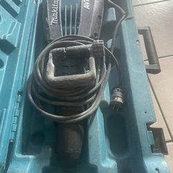 Use Demolition 27 Pounds Jack Hammer