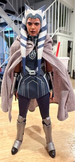 Hot Toys Ahsoka Tano Sixth Scale Figure