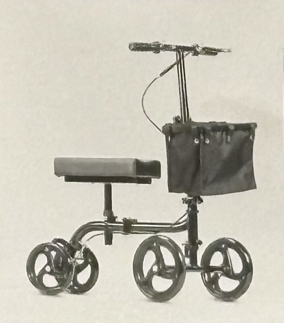 Folding knee walker 