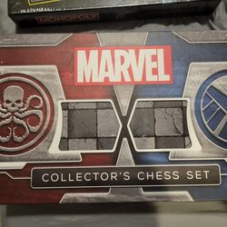 Marvel Collectors Edition Chess Set Never Used