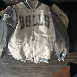 white and gray Chicago Bulls bomber jacket
