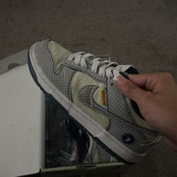 Union Dunks Size 5M