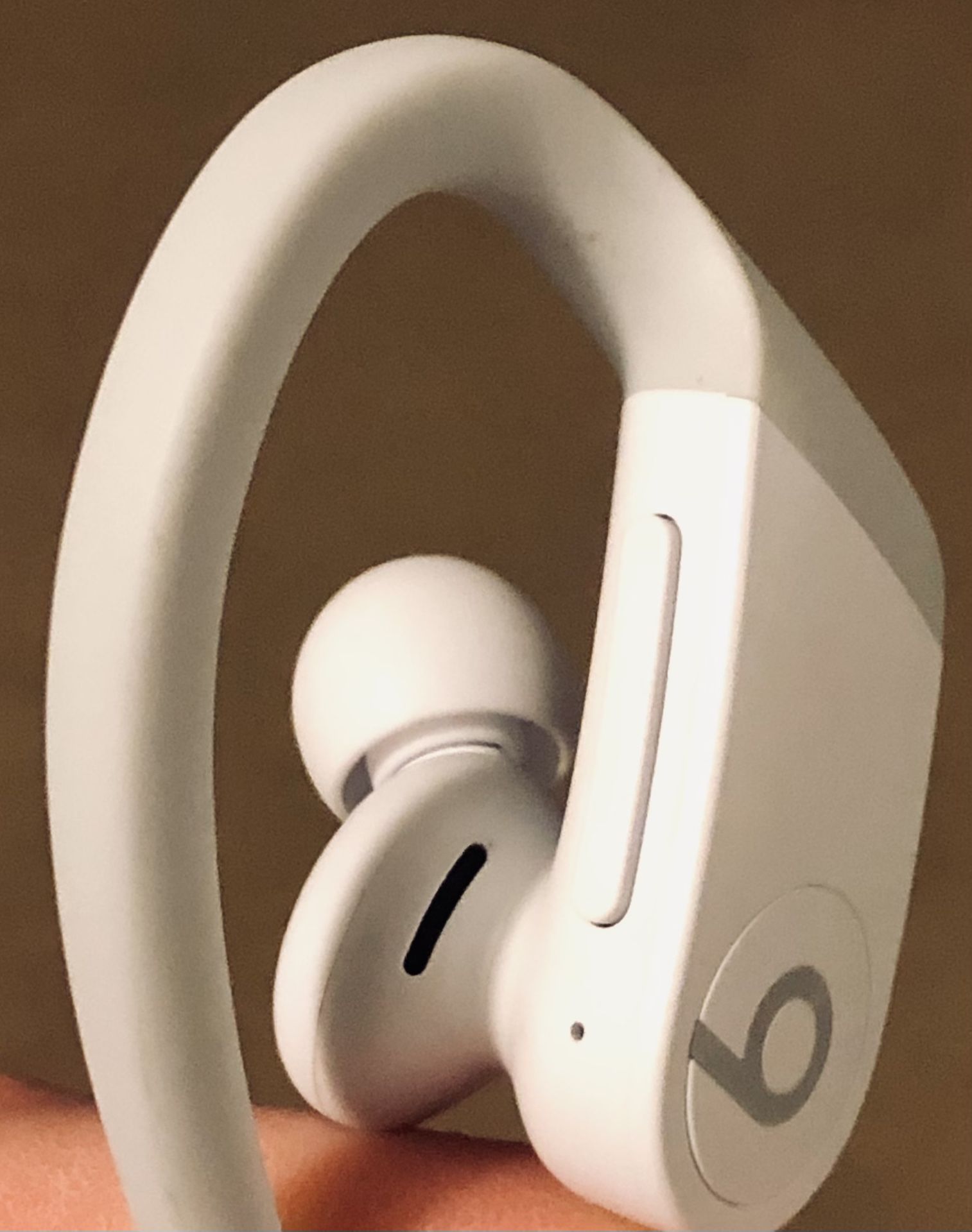 Apple Beats Powerbeats High-performance