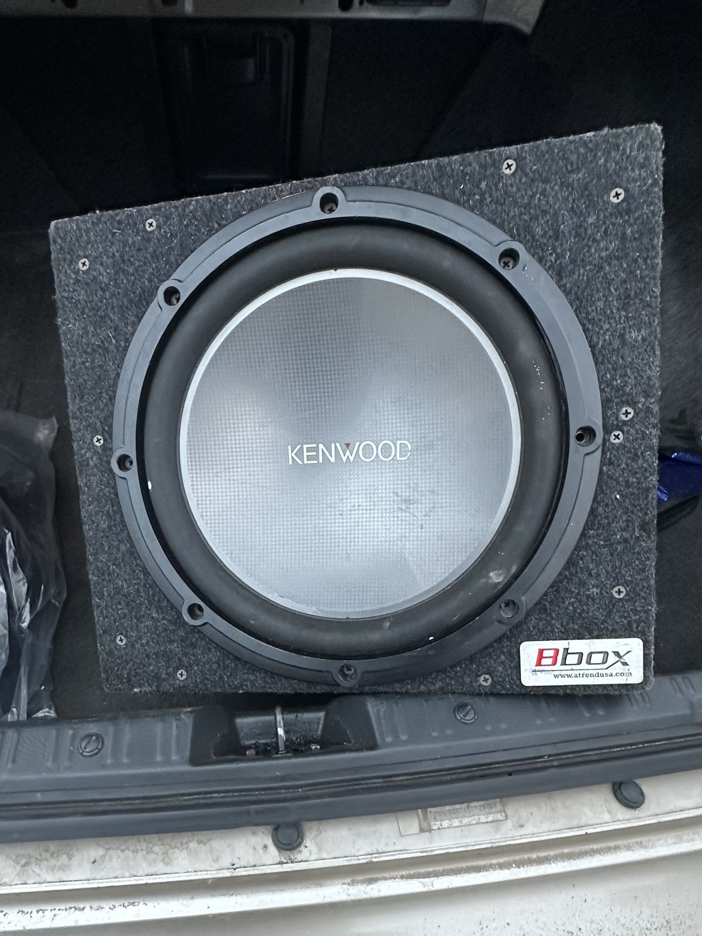 Subwoofer Kenwood en Caja BBox