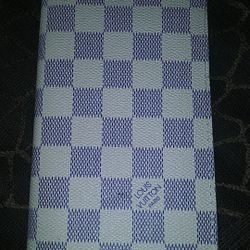 Very Gently Used Louis Vuitton Billfold wallet AUTHENTIC