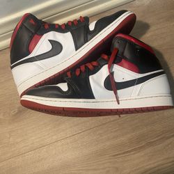 Jordan 1 Gym Red And Black (no box)