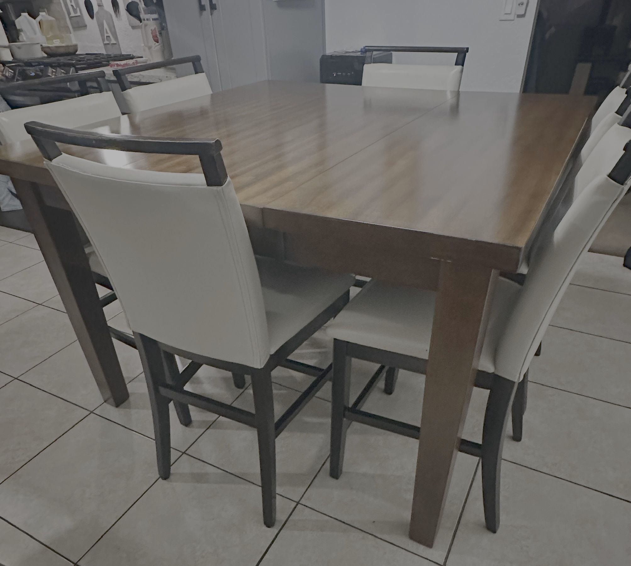 Counter High Dining Table And Chairs