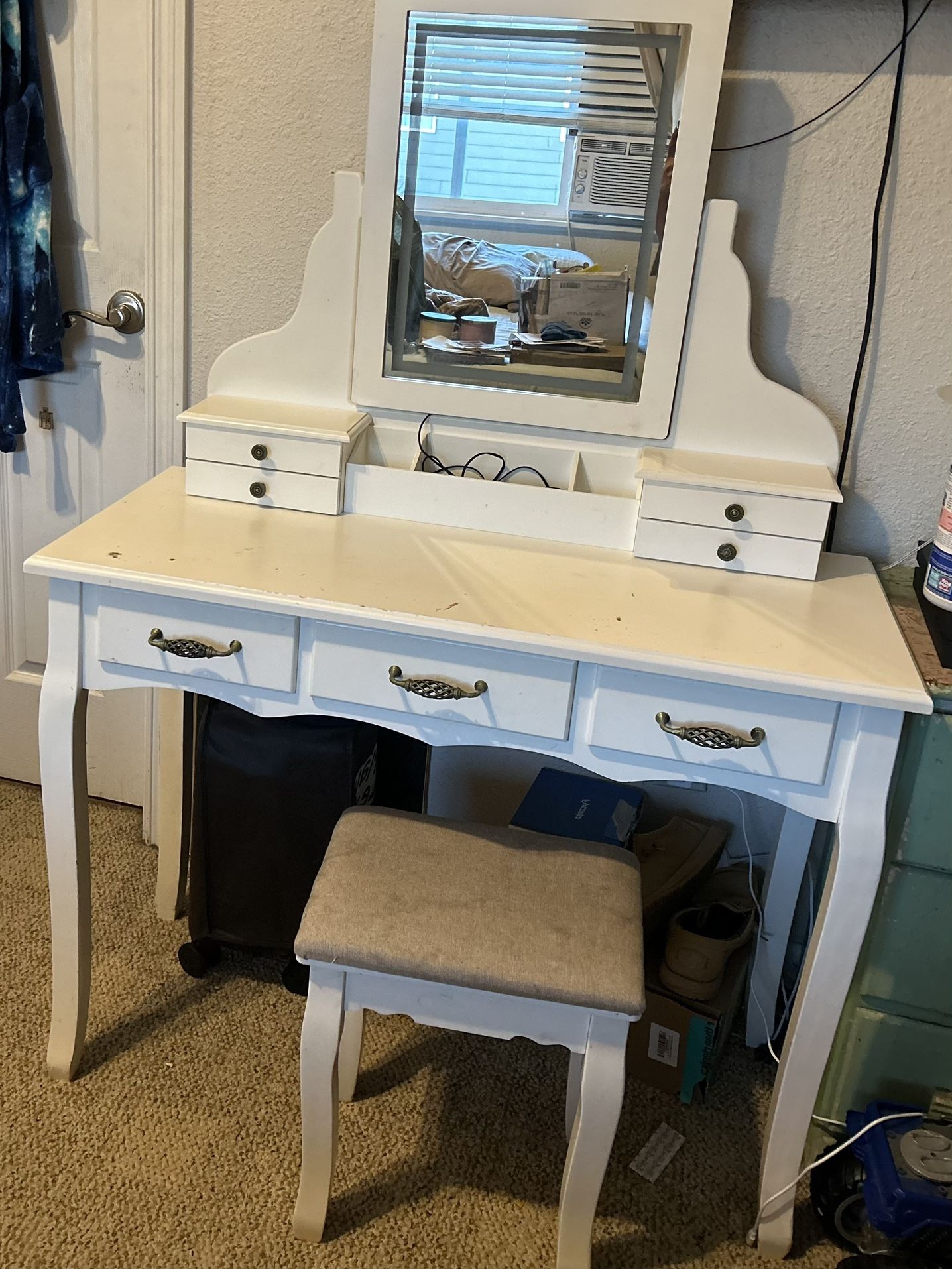 Make Up Vanity