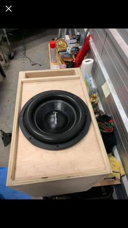 Amp, 12’ subwoofer & 2 mariner speakers
