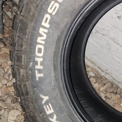 Mickey Thomson  Llanta 305s 70s 18s