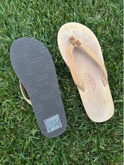 Rainbow Flip Flops // W 6 - 7, 6.5 - 7.5