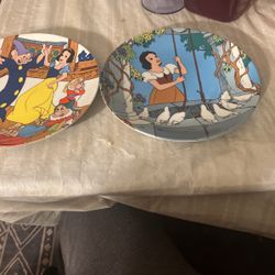 Four Snow White Disney Collection Plates