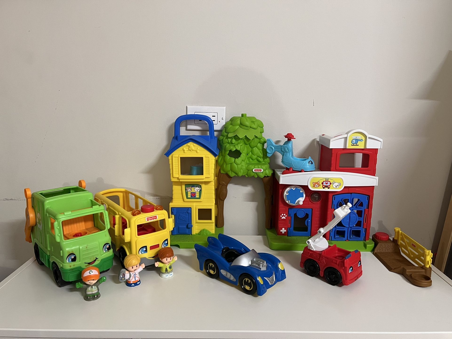 Little People Fisher Price Toys Trucks And Vet Clinic