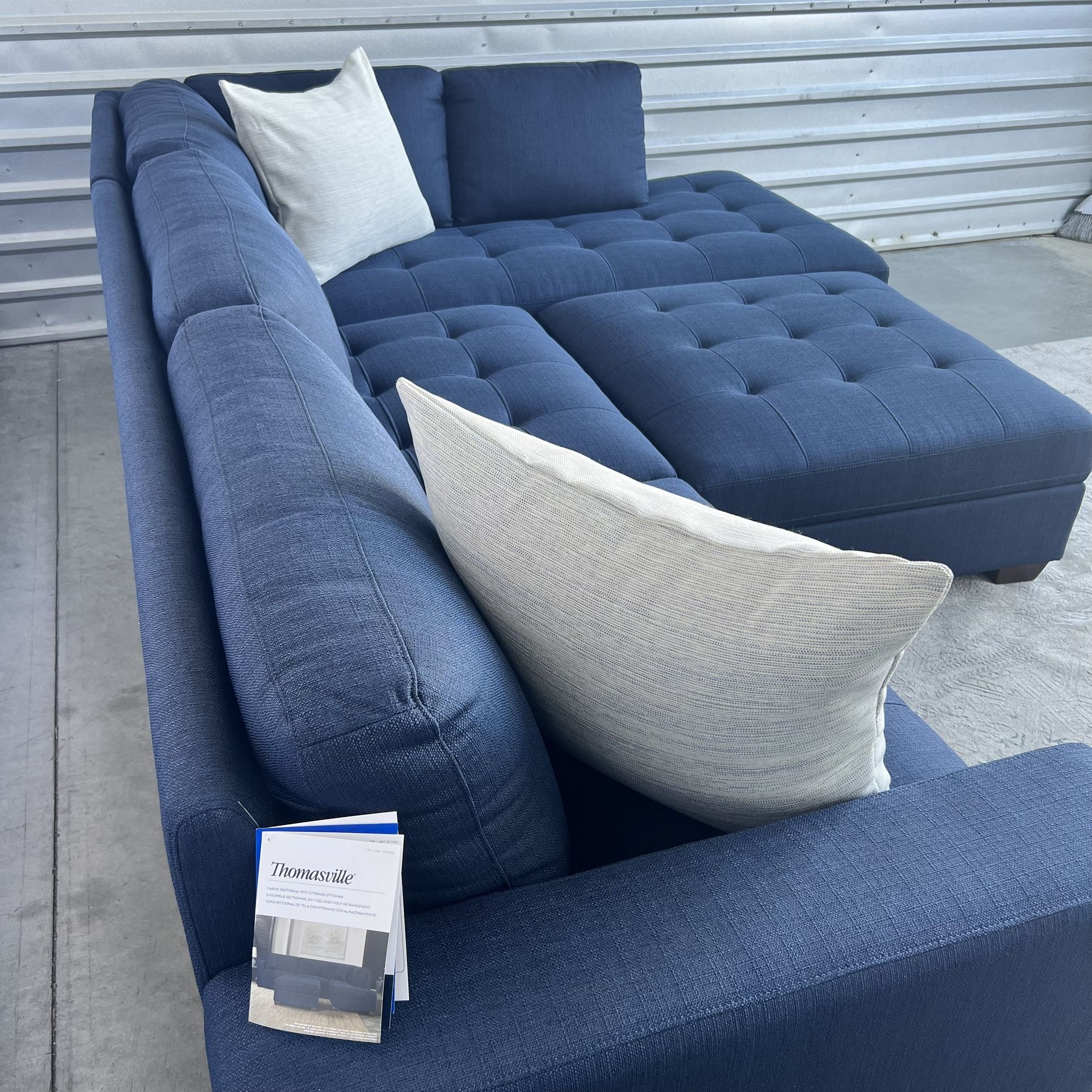 Thomasville Miles Fabric Sectional Sofa Delivery included for Sale in Irvine, CA OfferUp