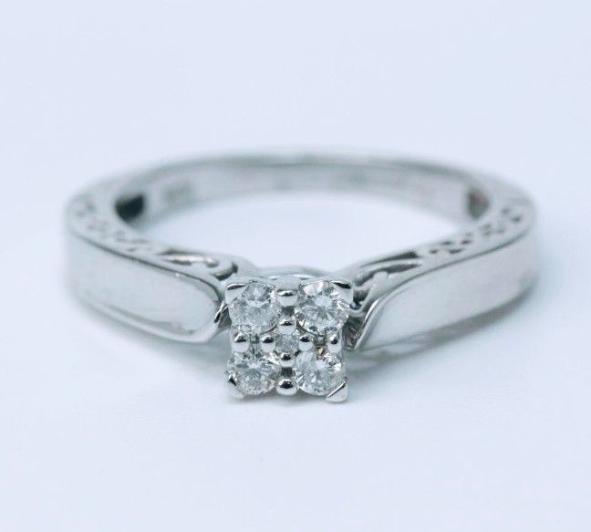 10k White Gold, Diamond CustomRing