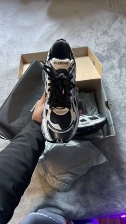 Balenciaga Runners White Black