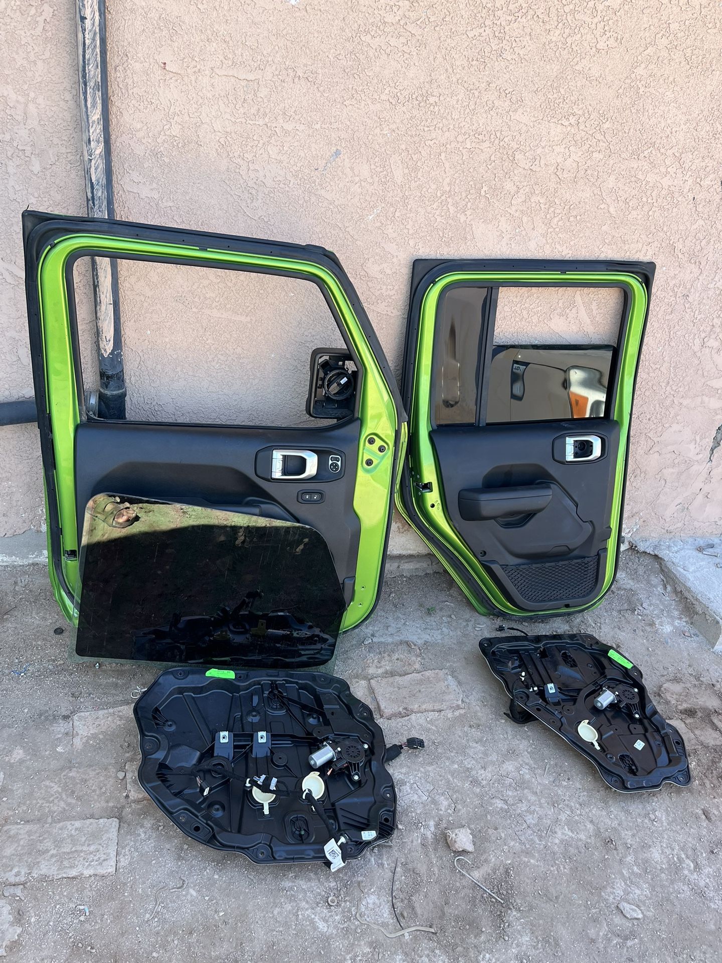 many parts for jeep JL 18-25