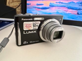 Panasonic LUMIX 16.1MP Camera w/ Leica Lens (Full Kit)