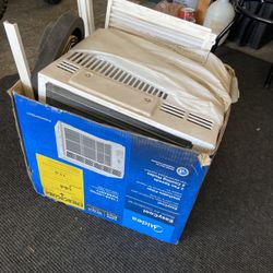 Window Ac Unit New Never Used But Box Opened