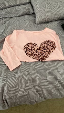 Women’s Shirt Size M