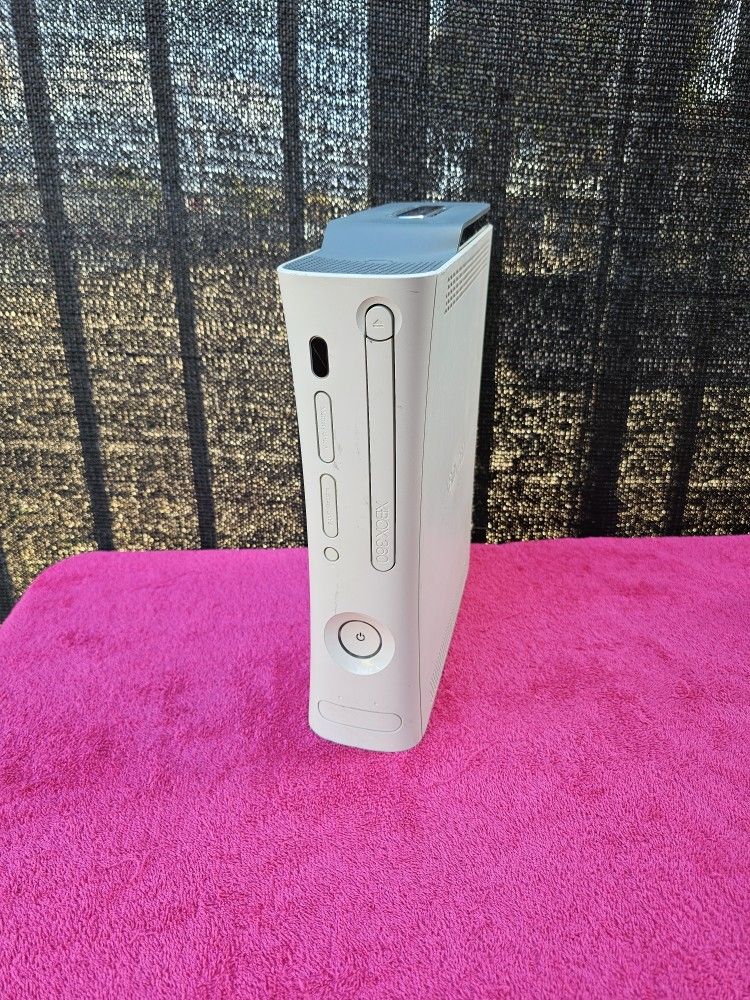 Microsoft Xbox 360 White Console With 20 GB Hard Drive Replacement Console Only