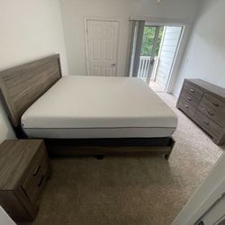 QUEEN 4PC BEDROOM SET $645!! KING $745