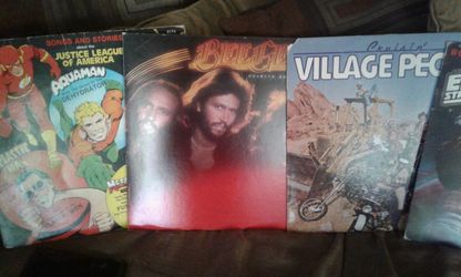 Antique 1978, 1979, 1980,1982,1975,1977,1974 45RPM, in a Supercase