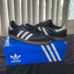 Women’s Sambas Adidas 
