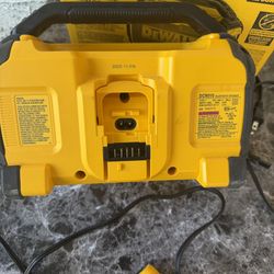 Dewalt Speaker 